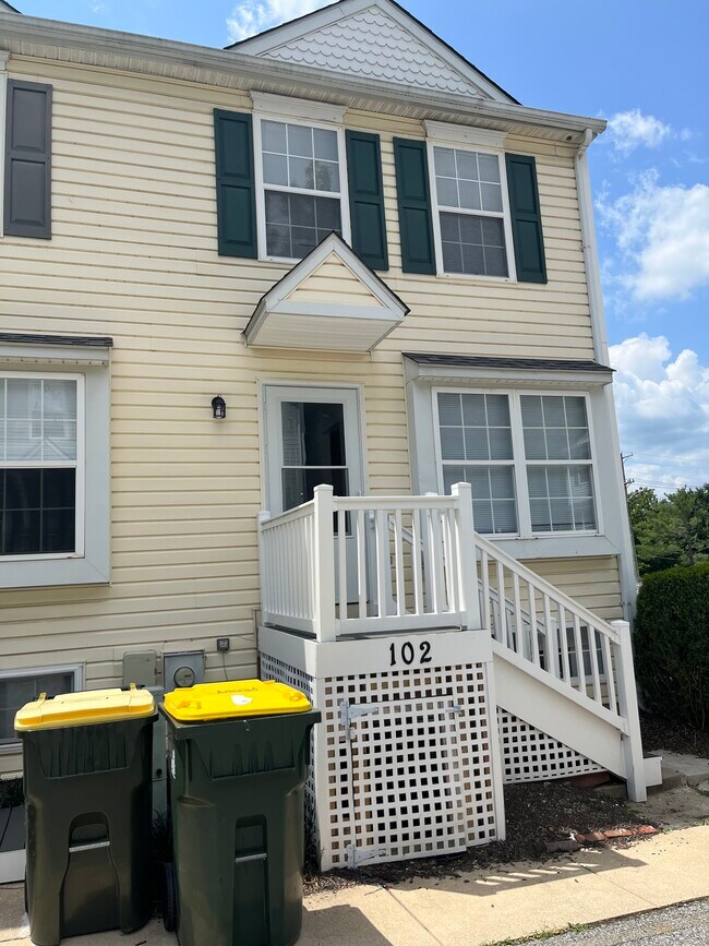Photo - 102 Gateway Dr