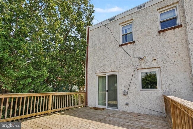 Photo - 749 S Matlack St