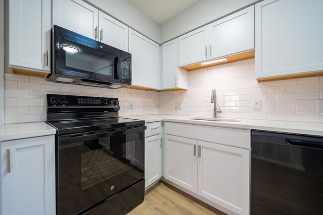 651 Riverview Dr Unidad 11