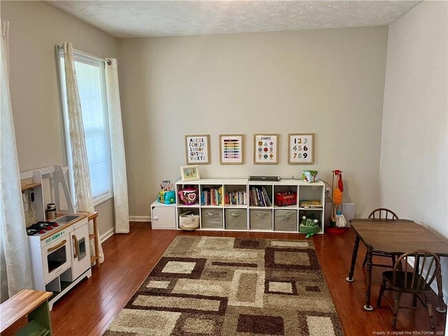 Photo - 85 Woodshire Dr