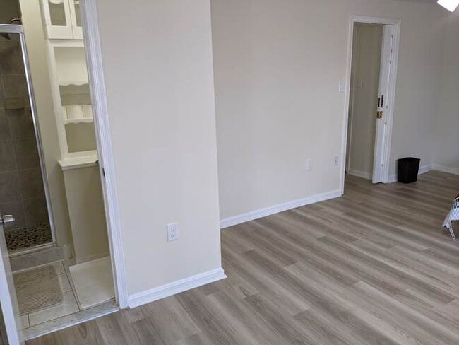 Photo - 7913 Central Park Cir