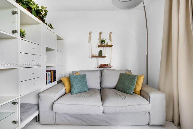 Photo - 1000 West Ave Condo Unit 328
