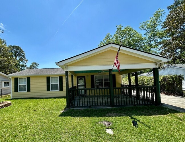 Building Photo - Charming 2 Bedroom/2.5 Bathroom home in Sandfly