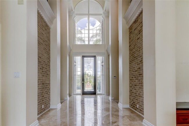 Photo - 18605 Avenue Monaco