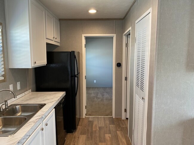 Photo - 2101 SW 38th St