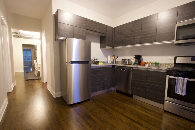 Photo - 3249 W Wilson Ave