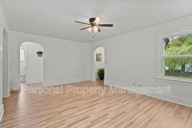 Photo - 1346 NW Couch St