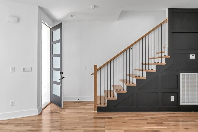 Photo - Stunning 4 Bedroom Home w/ Rooftop Deck Close to Downtown Nashville