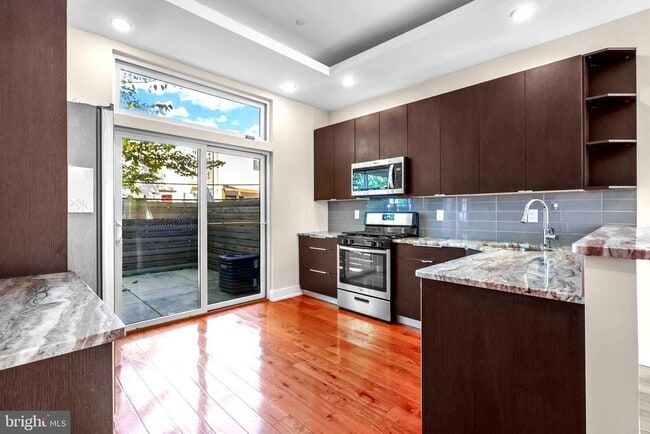 Photo - 2521 Manton St