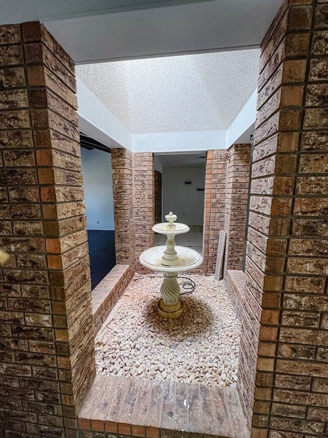 Photo - 3021 Del Sur