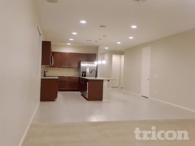 17863 W Buckhorn Trl