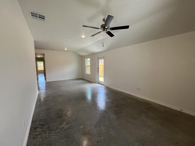 Photo - 113 Wind Ridge Dr