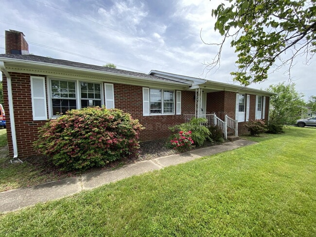 Photo - 1804 Sherwood Dr