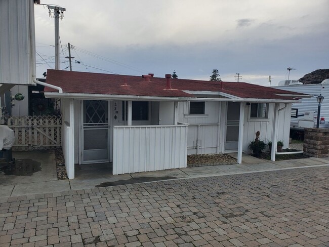 Building Photo - Cute and cozy 2 bedroom unit