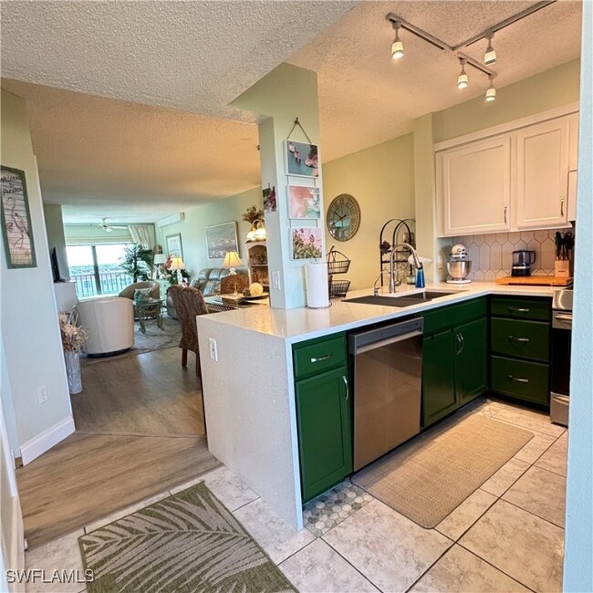 Photo - 7406 Lake Breeze Dr Condo Unit 618