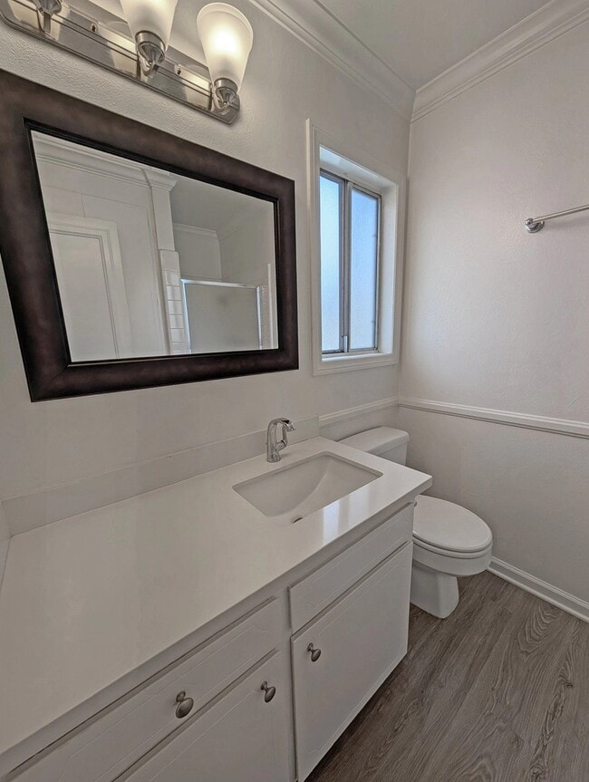 Photo - 1335 S Carmelina Ave Unit 202