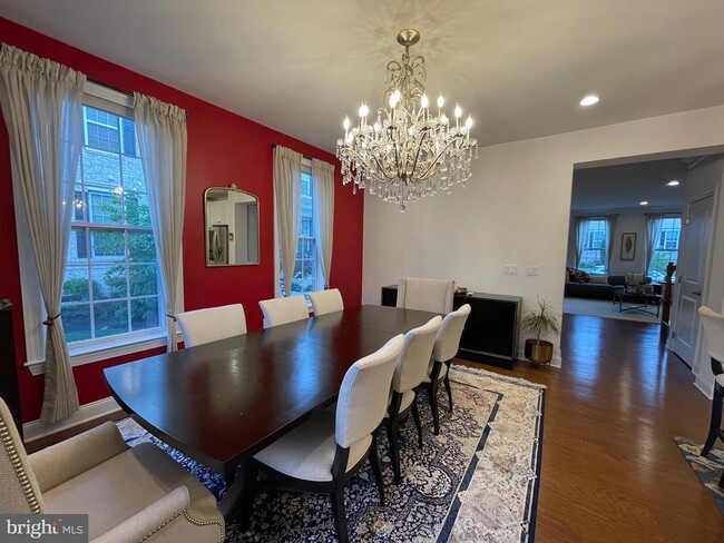 Photo - 17 Peacock Wy