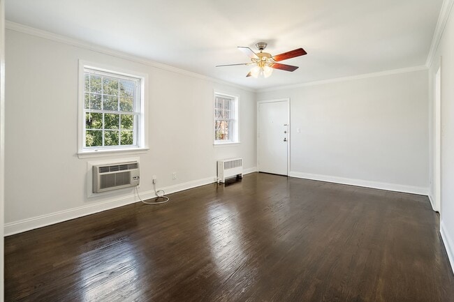 Photo - Mary Ann Apartments