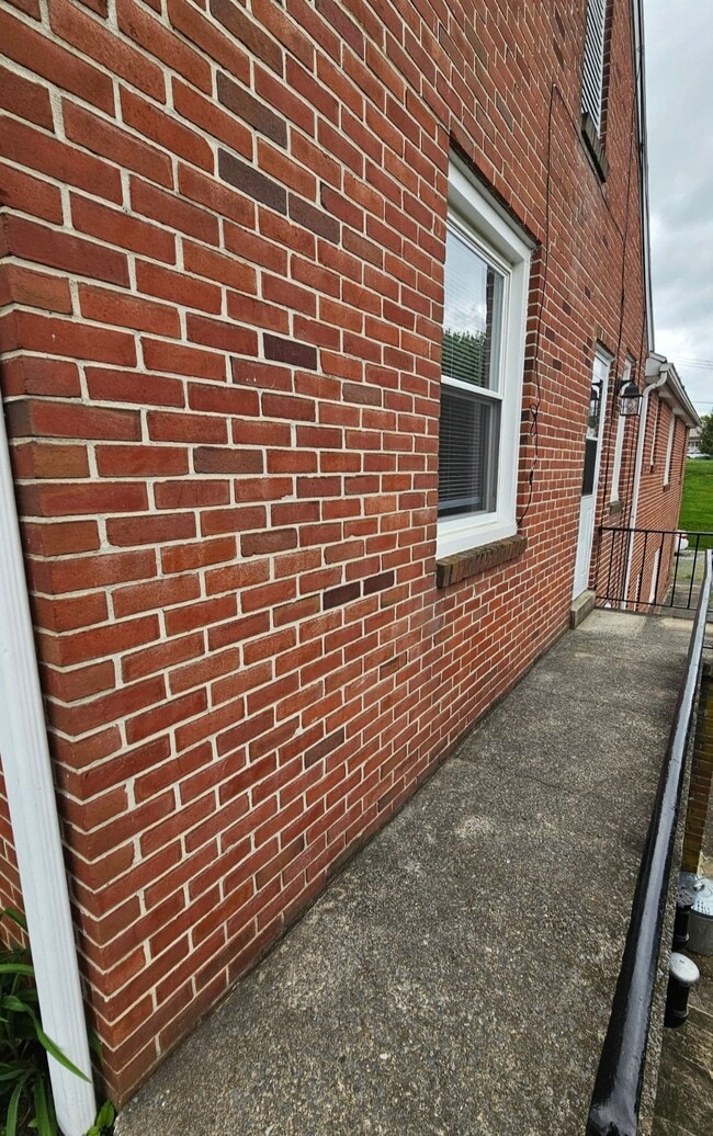 Photo - 371 Nottingham Rd Unit 371A