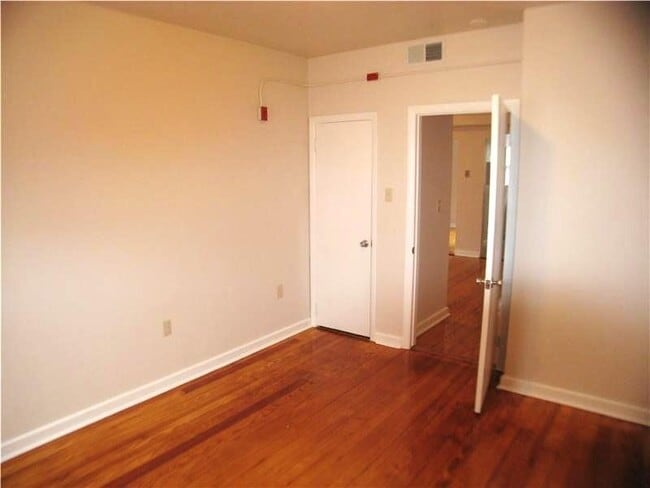 Photo - 690 Elm St