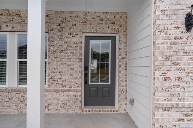 Photo - 3089 Sweet Red Cir