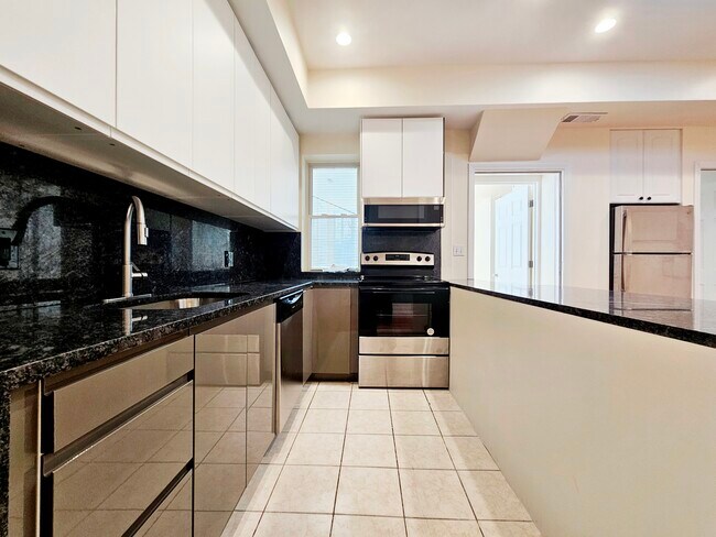 1803 Beacon St Unit 7