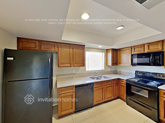 Photo - 7016 W Wilshire Dr