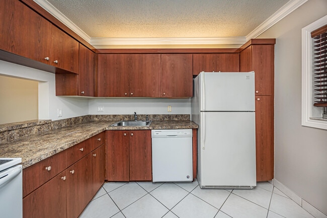 Photo - 2700 Casita Way Unit 204