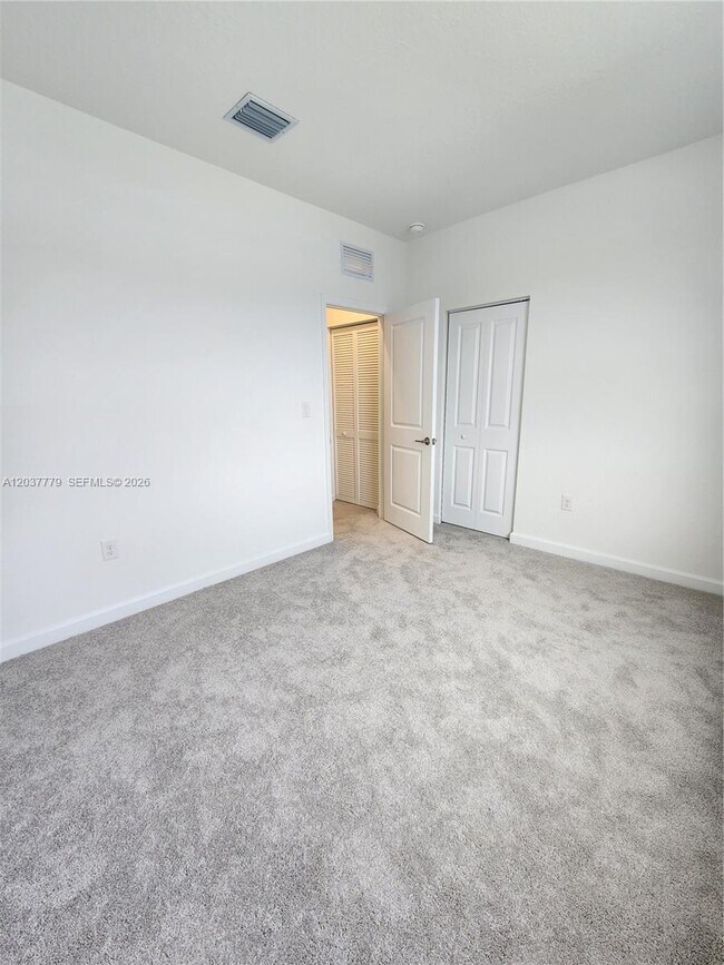 Photo - 263 SE 11th Ct