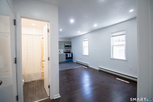 Photo - 12 Home St Unit 2