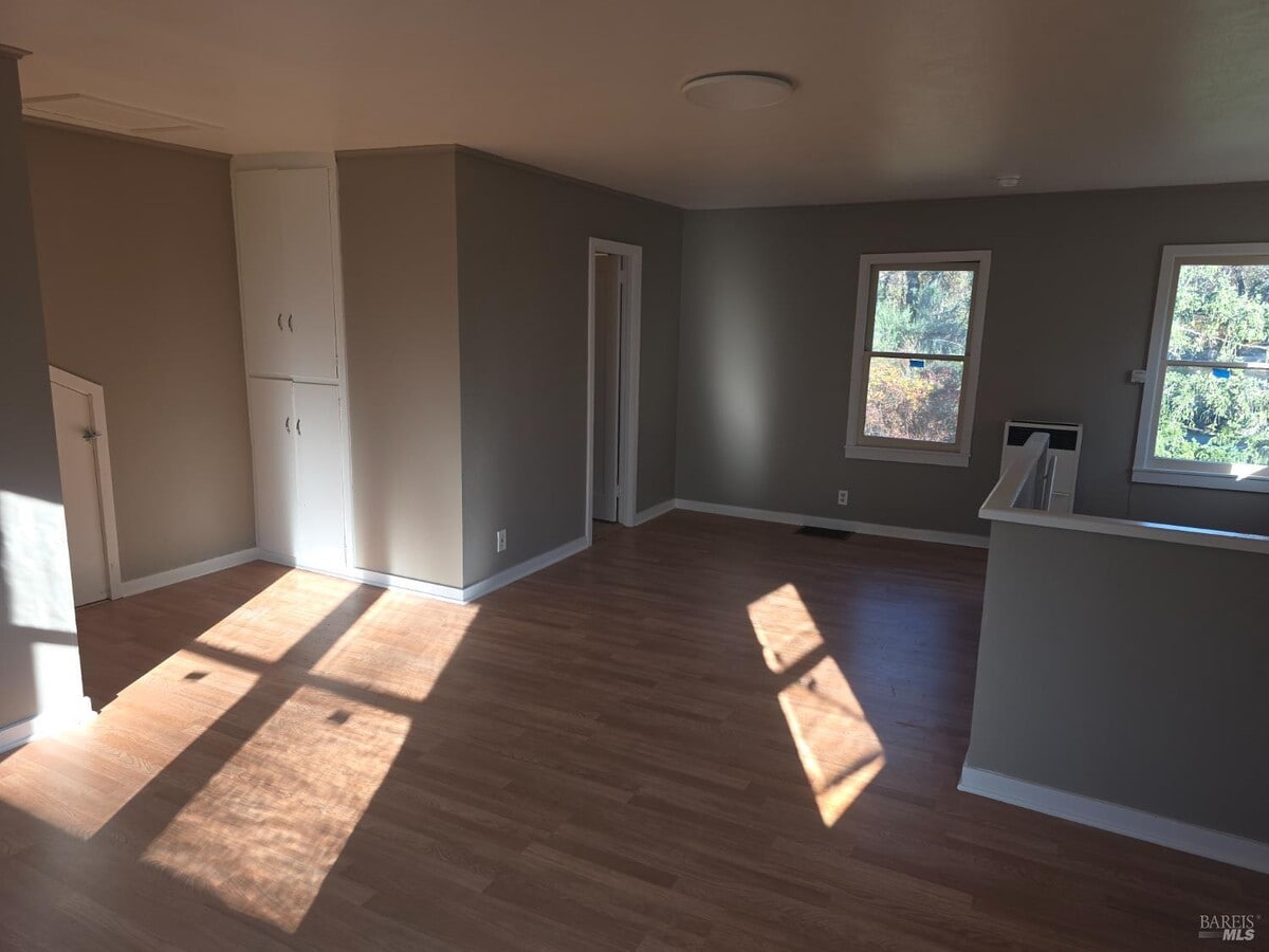 Photo - 420 Howell Mountain Rd