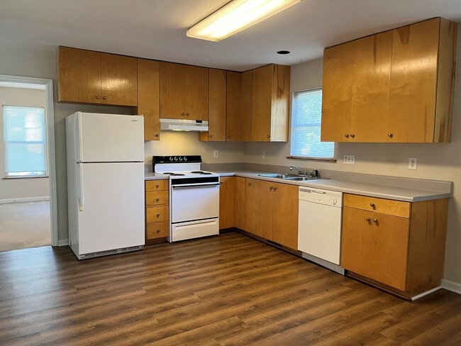108 W Longview St