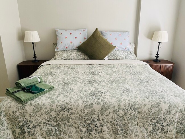 Building Photo - 1 Linton Hall, Bristow