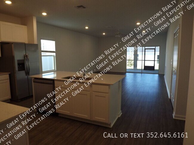 Photo - 4706 SW 83rd Lp House