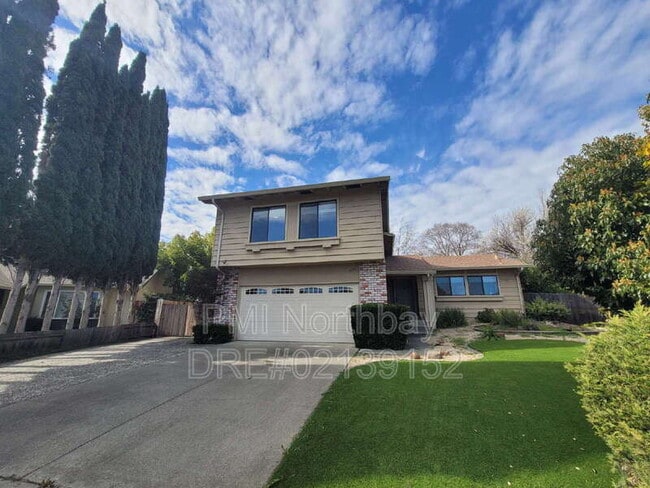 Building Photo - 3552 Larchmont Ct