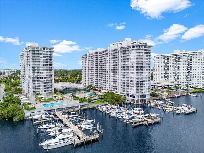 Building Photo - 18071 Biscayne Blvd Unit 1401