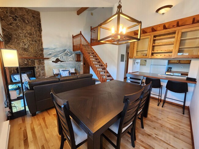 Photo - 520 Ore House Plaza Unit B201