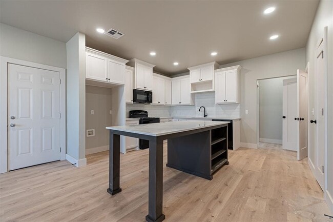 Photo - 224 N 3rd St