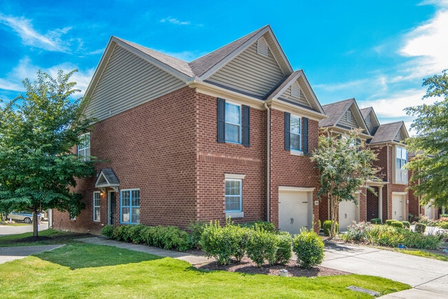 Photo - This 3 BR/2.5 BA Oak Hill Townhome Should Satisfy Your Standards!!!