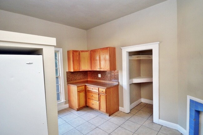 Photo - 642 W 3rd St Unit 642A