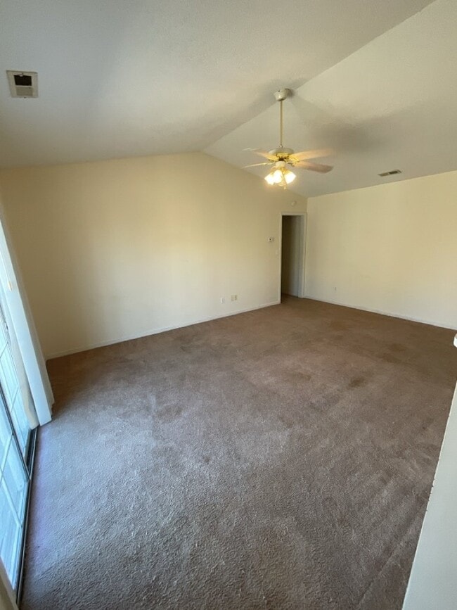 Photo - 218 Faison Ln