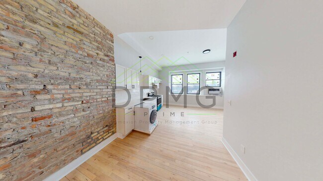 Photo - 1030 S Holmes St Unidad #310