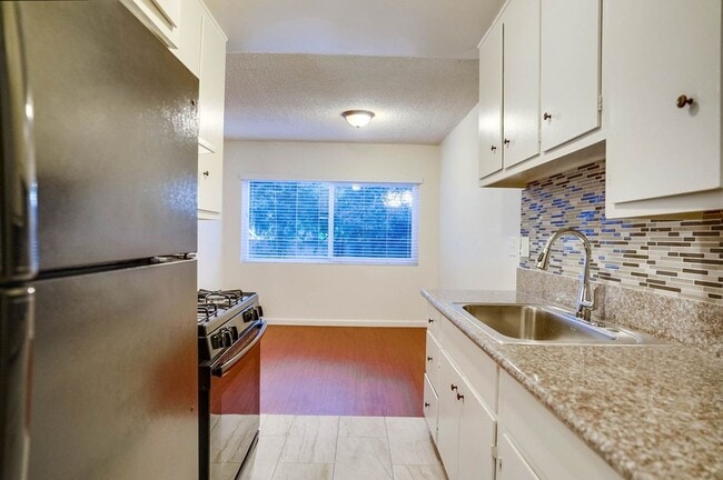 Photo - 537 E Hyde Park Blvd Unidad 306