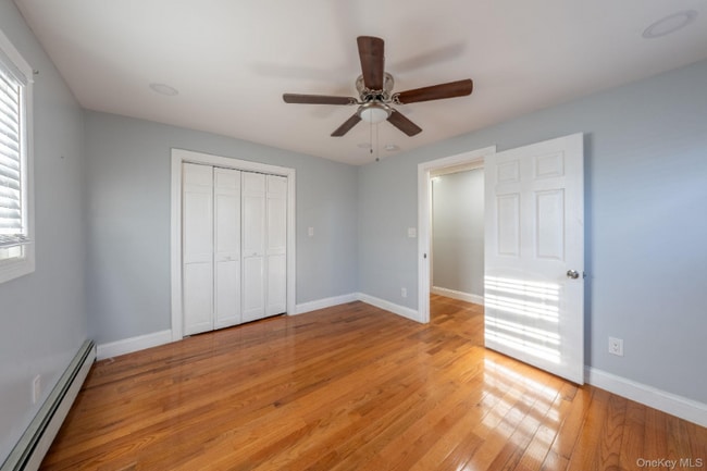 Photo - 116-01 221st St