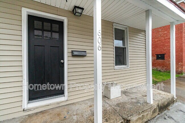 606 North St