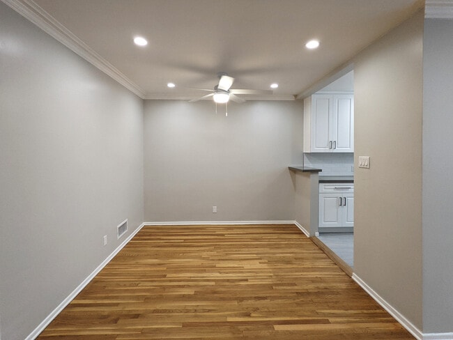 Photo - 458 S Oakhurst Dr Unit 5