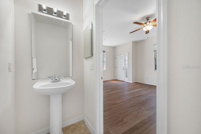 7125 102nd Ln