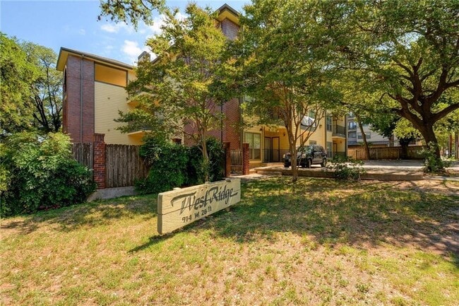 Photo - 914 W 26th St Unit 206