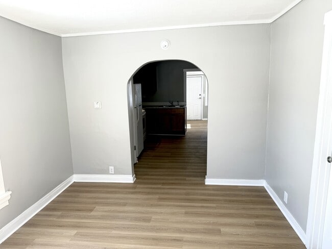 Photo - 1141 S Calumet St