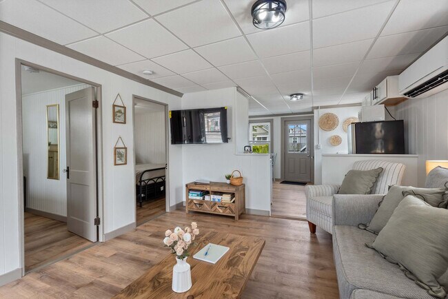 2 Island Path Unit SI ID1312405P